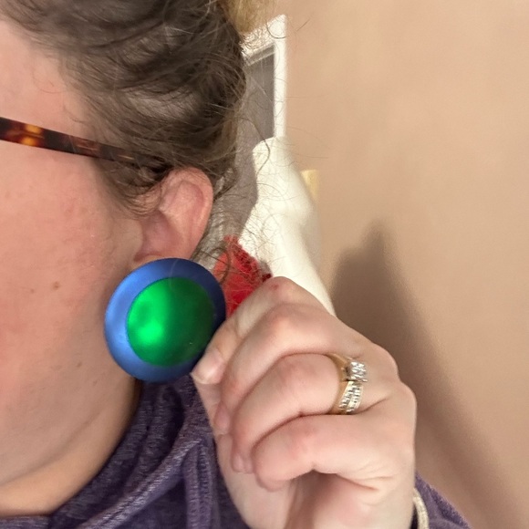 4/$100 retro 1980 Blue and Green Round stud earrings 😊 - Picture 7 of 7